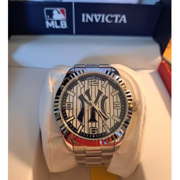 Invicta Specialty New York Edition Men's Watch 43mm Steel Yankees MLB 49862